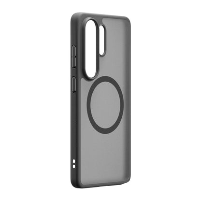 black capella magnet case on white background